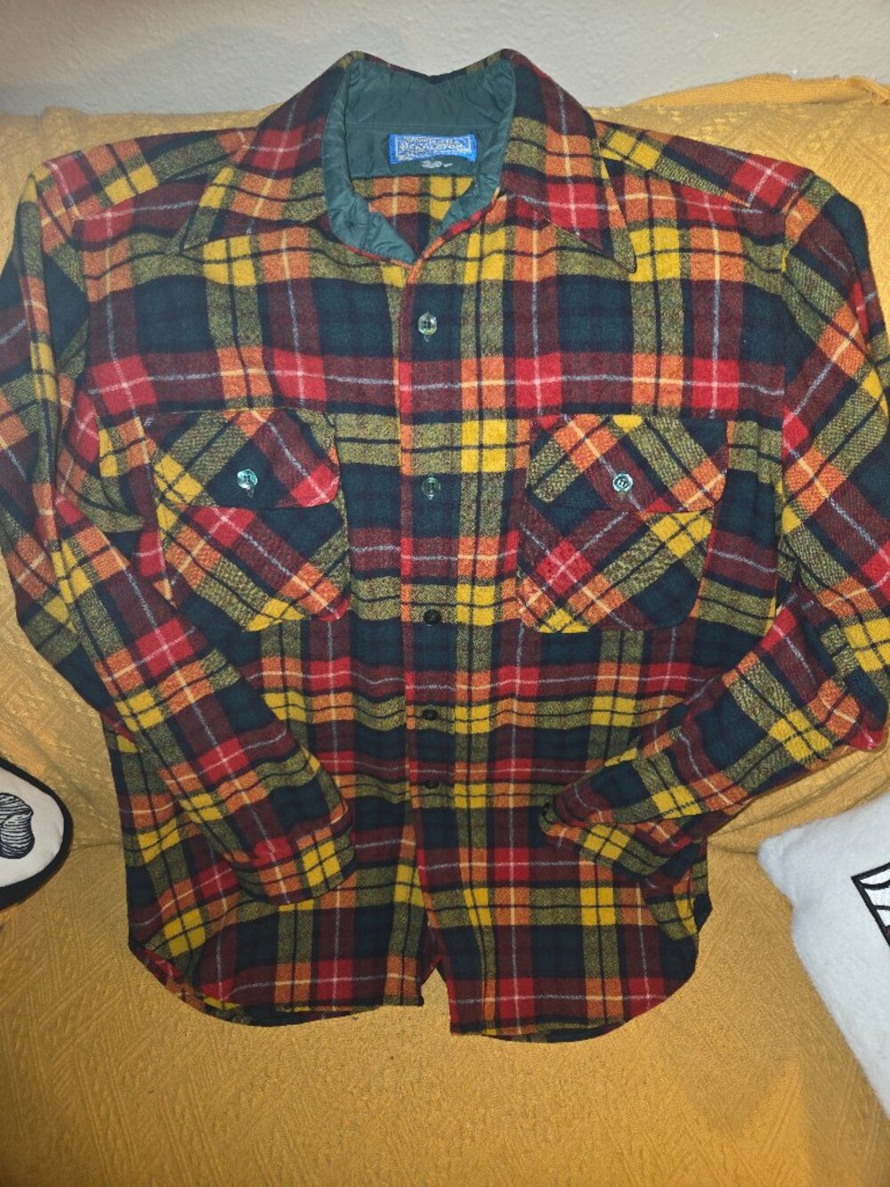 Vintage Pendleton Wool Flannel Loop Collar Shirt Men’s Size L Plaid USA
